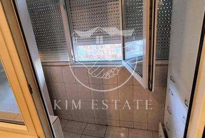 De vanzare apartament 3 camere Casa de Cultura - 12