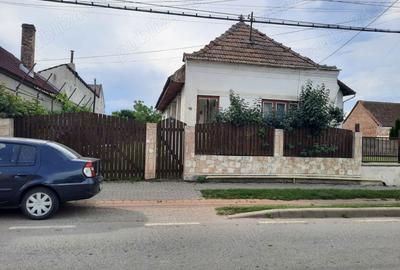 Casă cu 3 camere cu Teren 1100 Mp în Ciugud - 1