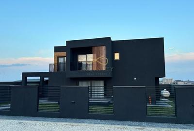 Casă individuală cu 5 camere în Tunari