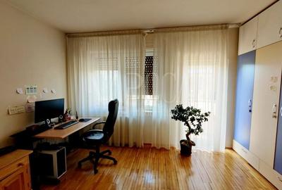 Casă individuală cu 9 camere cu Canalizare în Zorilor - 13