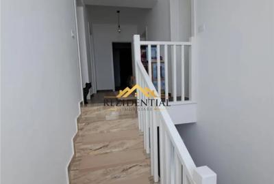 Casă cu 4 camere cu Teren 250 Mp în Central - 2