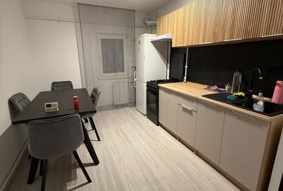 Apartament cu 3 camere decomandat în Mofleni - 5