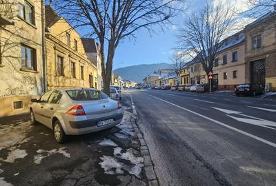 Apartament cu 2 camere decomandat în Centrul Istoric
