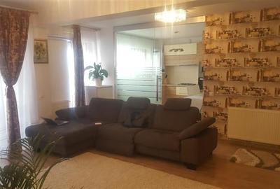 Apartament cu 4 camere semidecomandat, mobilat în Borhanci