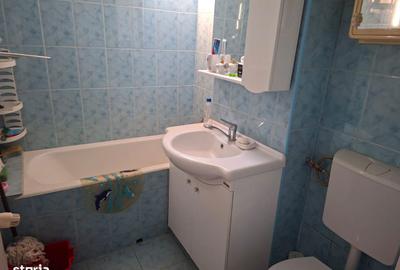Apartament cu 3 camere decomandat, mobilat în Titan - 2