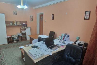 Trei camere etajul 1 , apartament Central. - 6