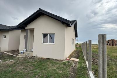 Duplex pe parter, despărțit prin baie, 3 camere, Posibilitate de mansardare - 5