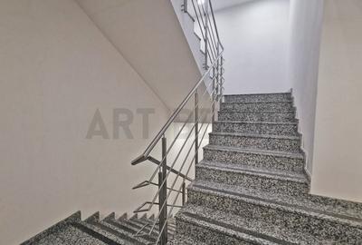 Birou, de 260 mp, în P-ța Universității - 4