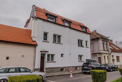 Locuinta cu caracter,doua niveluri,4 camere,terasa,garaj,curte,Centru Istoric Br - 19