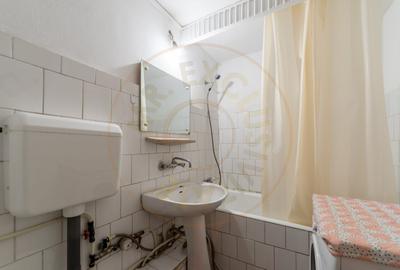 Apartament 3 camere - Topoloveni, Central - 6