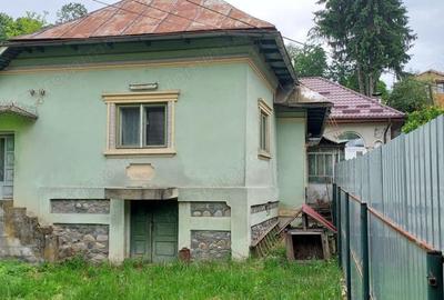 Casă cu 3 camere în Curtea de Argeș - 1