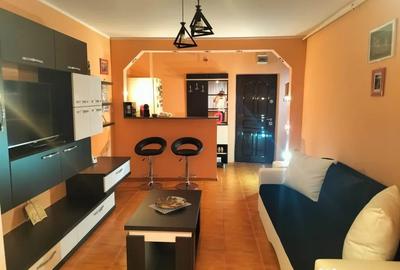 Apartament cu 3 camere decomandat în Petros