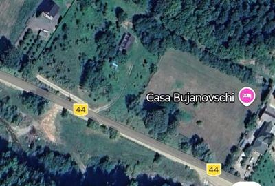 Teren de 3000 mp, în Sucevița - 3