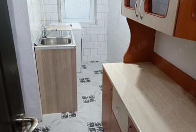 Inchiriez pe termen lung apartament cu 2 camere, zona Traian Inchiriez pe termen lung apartament cu 2 camere, zona Traian - 7