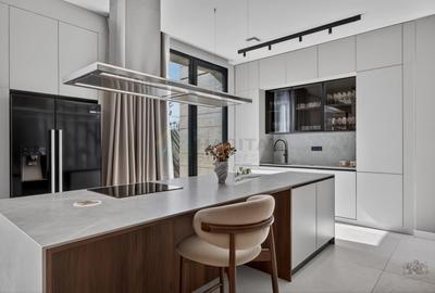 Casă individuală cu 5 camere cu Canalizare în Central - 13