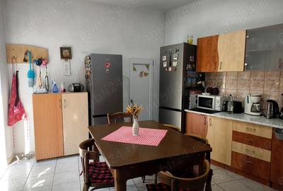 Casă cu 3 camere în Central - 1