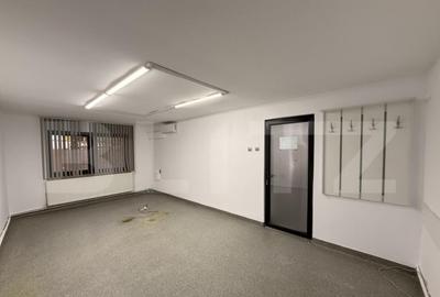 Cabinet medical ?i apartament 2 camere, 225 mp, zona 1 Mai - 4