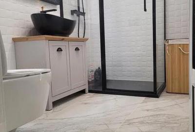 Apartament cu 3 camere decomandat în Dâmbovița - 2