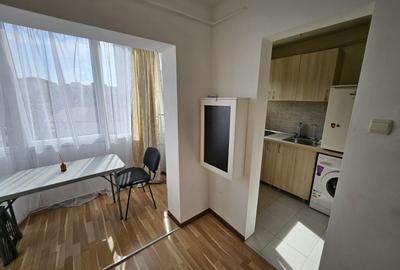 Garsonieră decomandată în Central - 4