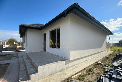 Casă cu 3 camere cu Teren 282 Mp în Berceni