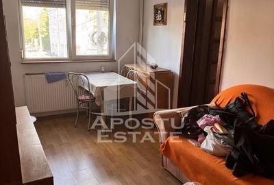 Apartament cu 3 camere semidecomandat, mobilat în Șagului - 1