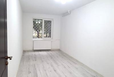 Apartament cu 4 camere decomandat în Colentina