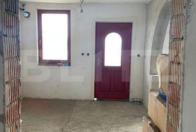 Casă cu 4 camere cu Teren 2900 Mp în Central - 12