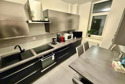 Apartament cu 3 camere semidecomandat în Circumvalațiunii - 6