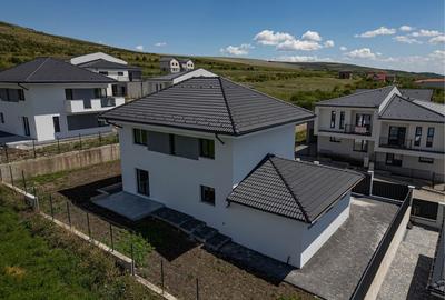 Casă individuală cu 4 camere cu Canalizare în Chinteni - 4