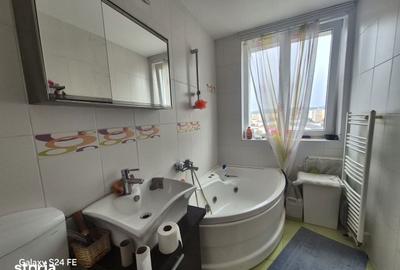 Apartament cu 3 camere decomandat în Dărmănești - 3