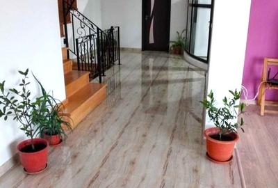 Vand casa tip duplex zona Bucium - 1