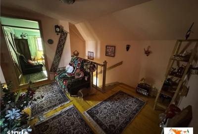Casă cu 4 camere cu Teren 2700 Mp în Central - 2