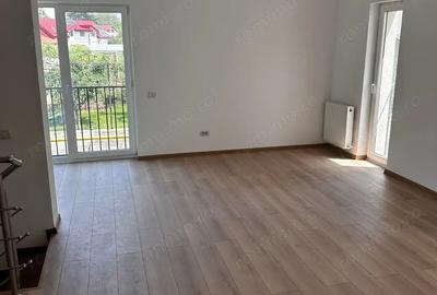 Casă cu 6 camere cu Teren 100 Mp în Roșu - 8