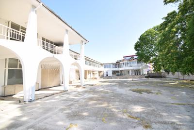 COMISION 0% - Se vinde – Cazino Mangalia + Hotel Solymar 2 - 4