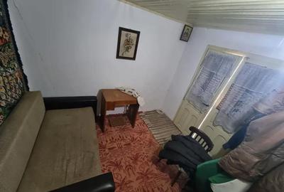 Casă cu 6 camere în Dumbrava (Gura Văii) - 10