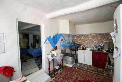 Casă cu 4 camere în Sălcioara - 8