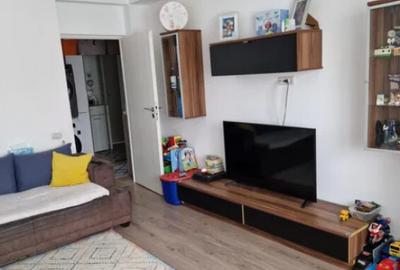 Apartament cu 2 camere decomandat în Tractorul - 5