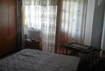 Apartament cu 4 camere decomandat în Școlilor - 3