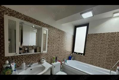 Apartament cu 3 camere decomandat în Central - 3