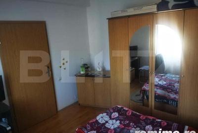 Casa 10 camere, 300 mp utili , teren 700 mp - 2