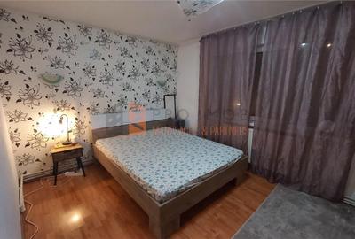 Apartament cu 2 camere semidecomandat, mobilat în Micro 3 - 4