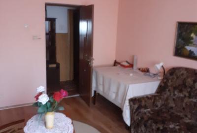 Apartament cu 3 camere decomandat, mobilat în Dârste - 4