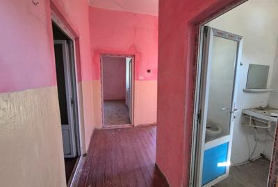 Casă cu 2 camere cu Canalizare în Central - 13