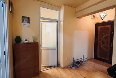 Apartament cu 3 camere decomandat în Dacia - 15
