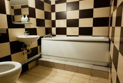 Apartament cu 3 camere decomandat în P-ța Unirii - 7