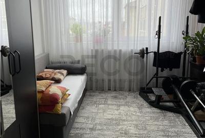Apartament cu 4 camere decomandat în Cantemir - 6