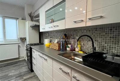 Apartament cu 2 camere decomandat în Zarand - 3