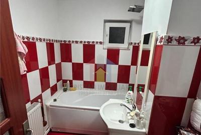 Apartament cu 3 camere decomandat în Radu Negru - 3