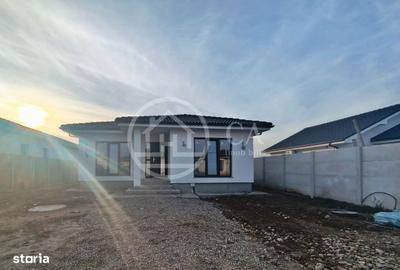 Casă cu 4 camere decomandat în Sântandrei - 4