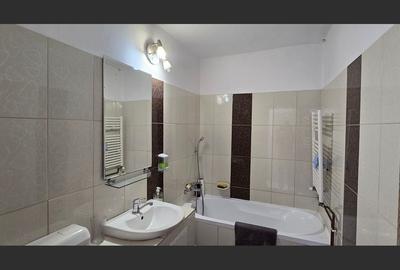 Apartament 2 camere in bloc anvelopat - langa Piata 700 - comision 0% - 7